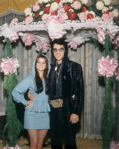 Elvis presley with priscilla - presley,